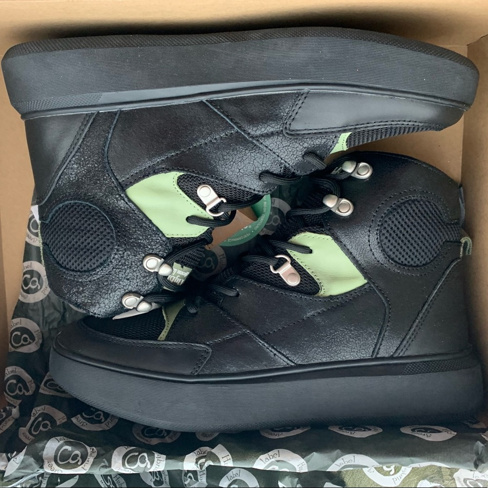 The Globetrotter by Hybrid Green Label